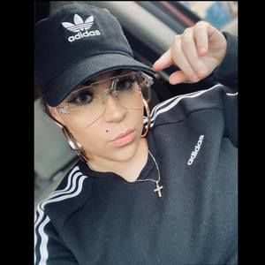 Meet your Posher, Vanessa